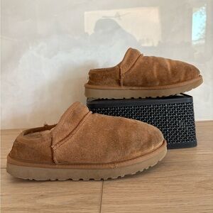 Ugg Slippers women’s size 7.5